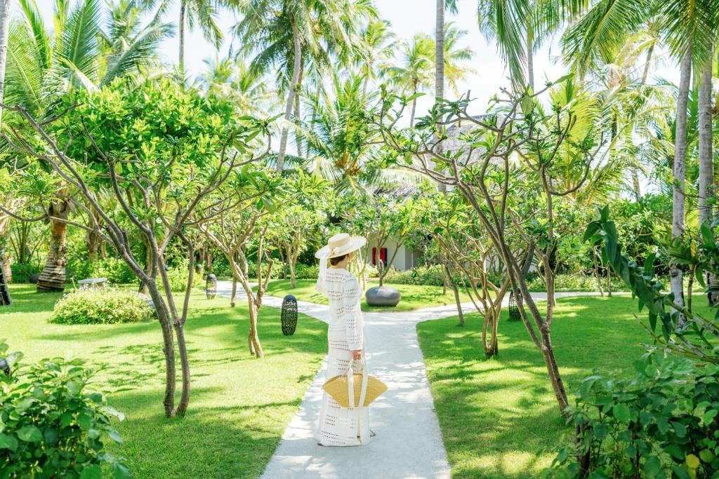 Cheval Blanc Randheli Maldives  Facilities  Garden 45
