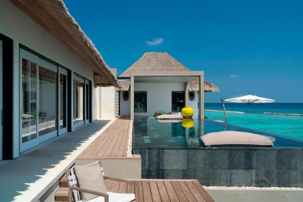 Cheval Blanc Randheli Maldives  Facilities  Swimming Pool 4