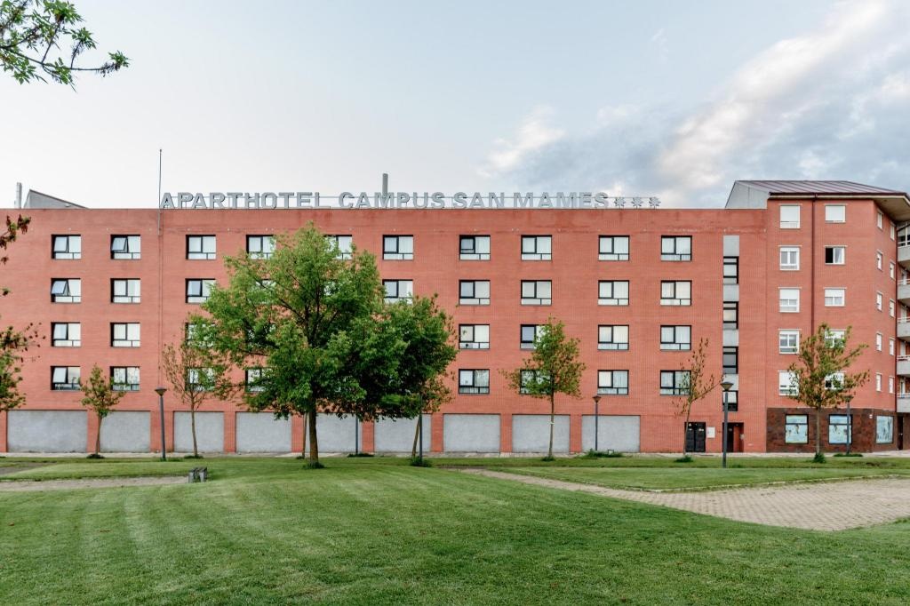 Aparthotel Exe Campus San Mames  Property Views  Exterior View 8