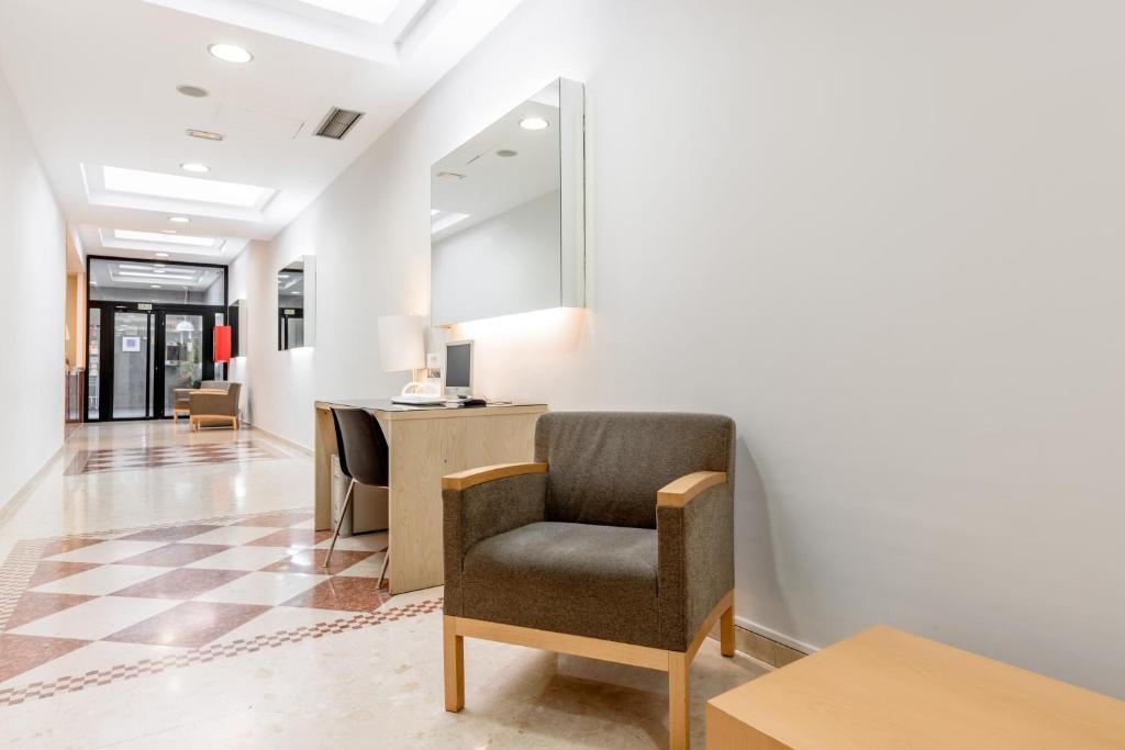 Aparthotel Exe Campus San Mames  Property Views  Lobby 13