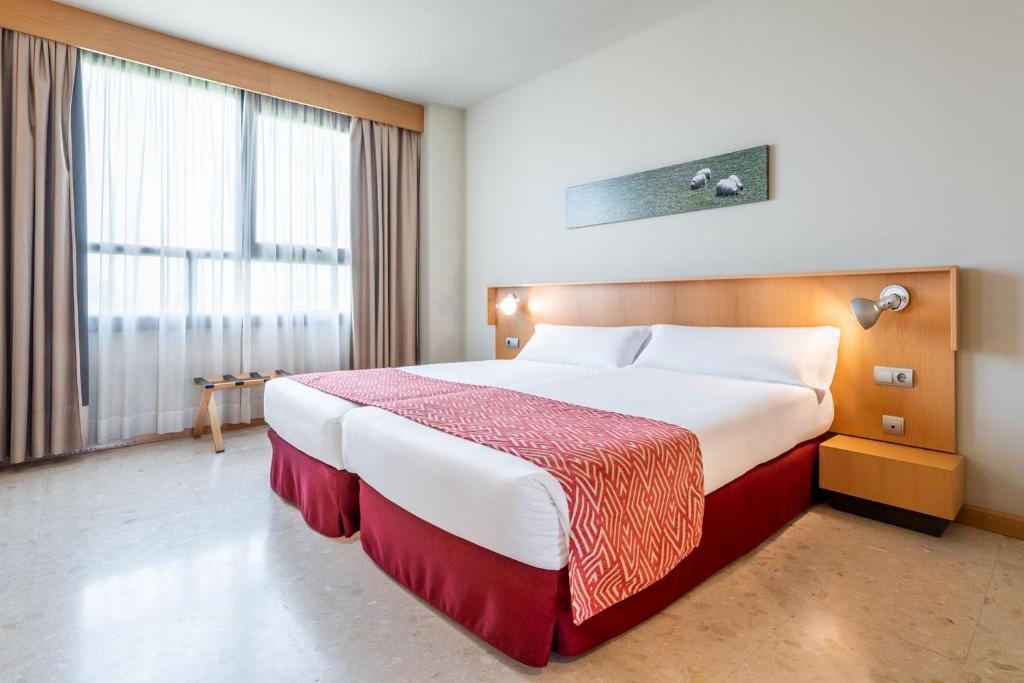 Aparthotel Exe Campus San Mames  Rooms  Guestroom 2