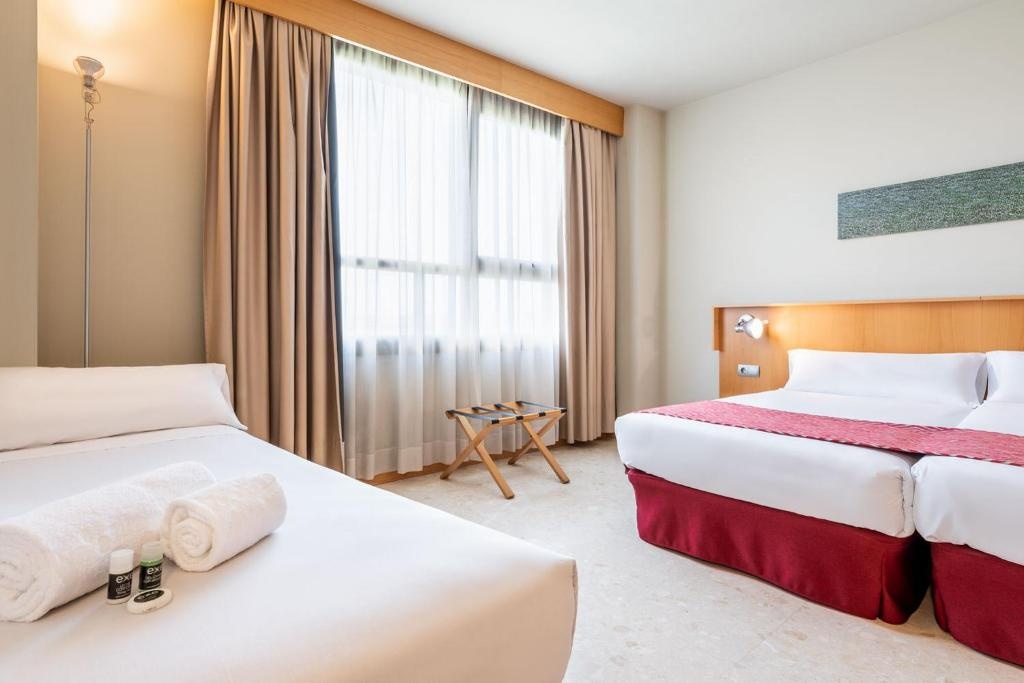 Aparthotel Exe Campus San Mames  Rooms  Rooms Image 4 4