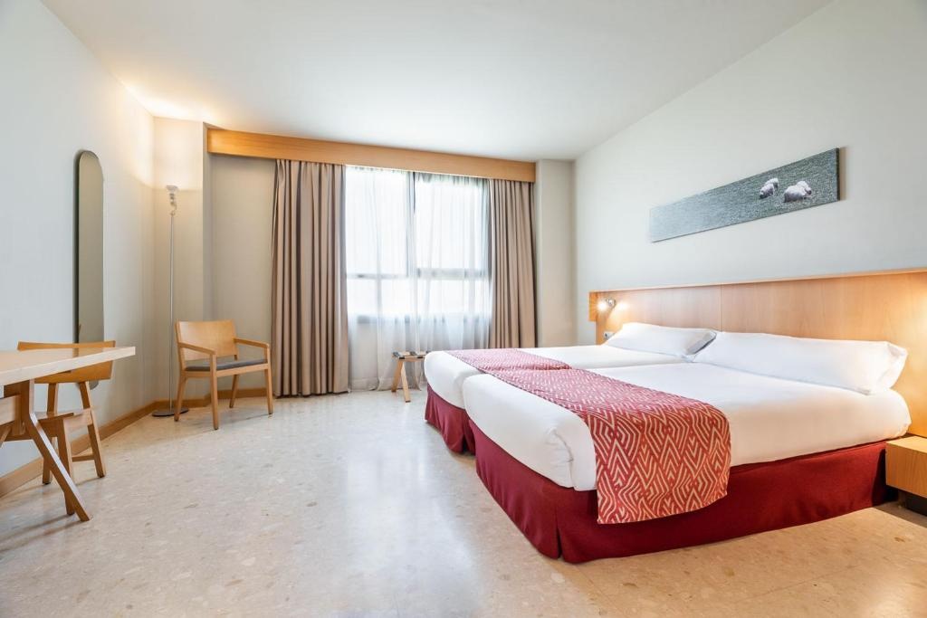 Aparthotel Exe Campus San Mames  Rooms  Rooms Image 6 6