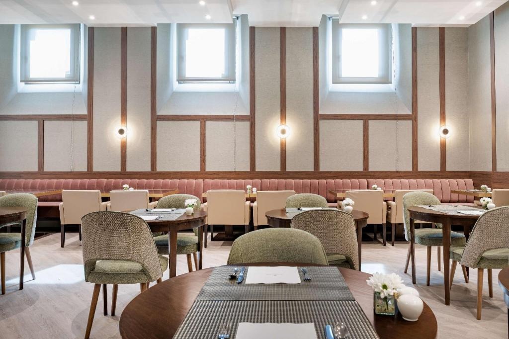 NH Collection Leon Plaza Mayor  Dining  Restaurant 3