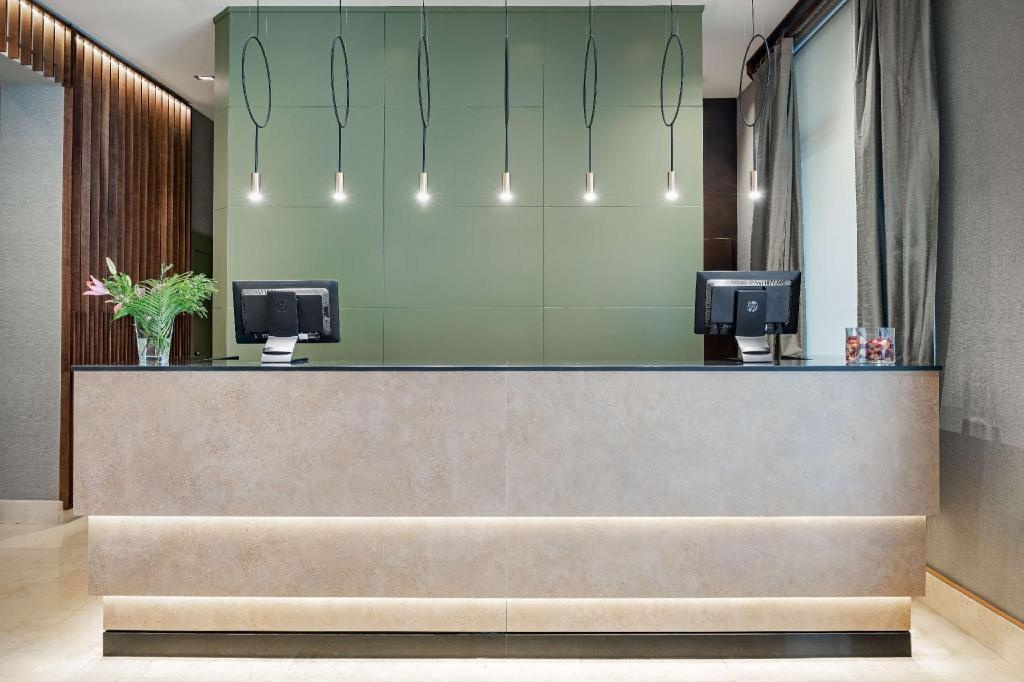 NH Collection Leon Plaza Mayor  Property Views  Lobby 6