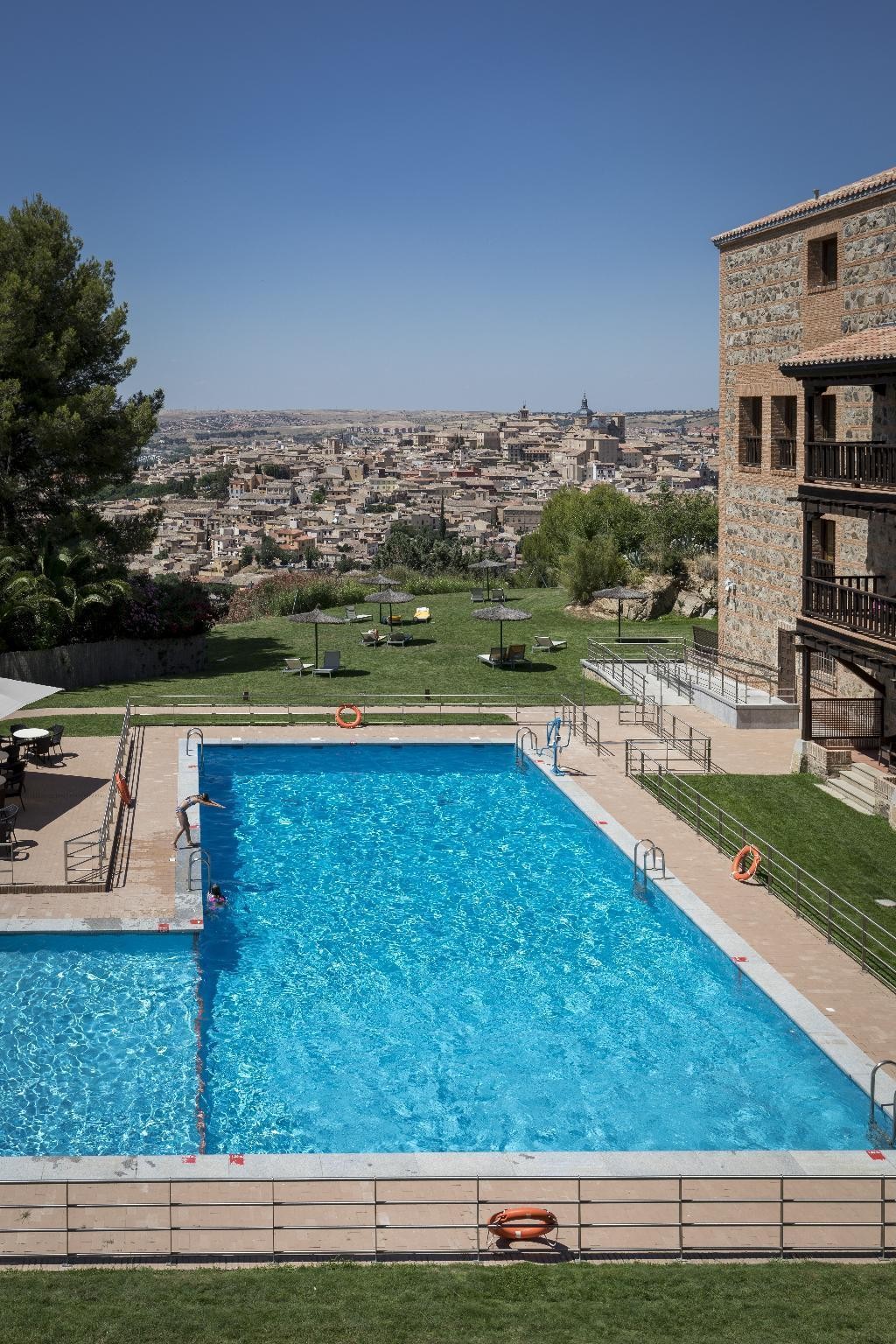 Parador De Toledo  Facilities  Swimming Pool Outdoor 16