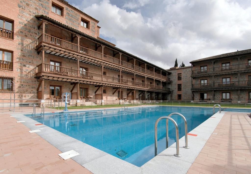 Parador De Toledo  Facilities  Swimming Pool Outdoor 4