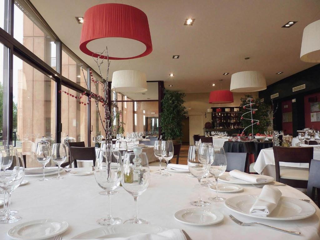 Hotel Cigarral El Bosque  Dining  Dining Image 2 2