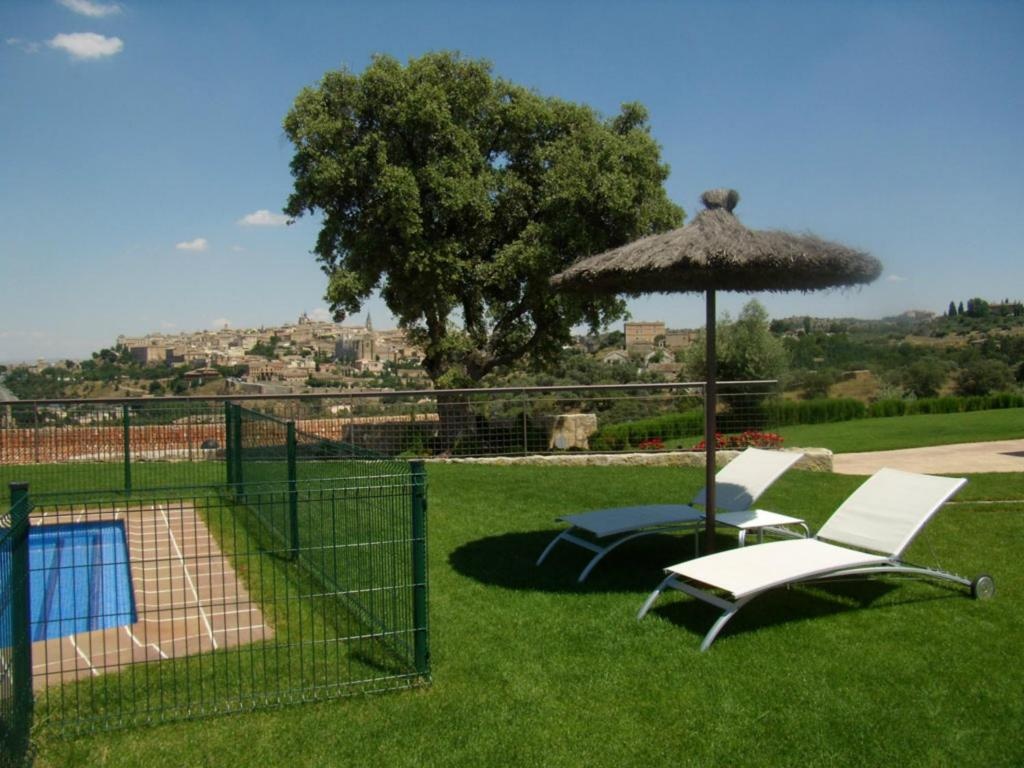 Hotel Cigarral El Bosque  Facilities  Garden 13