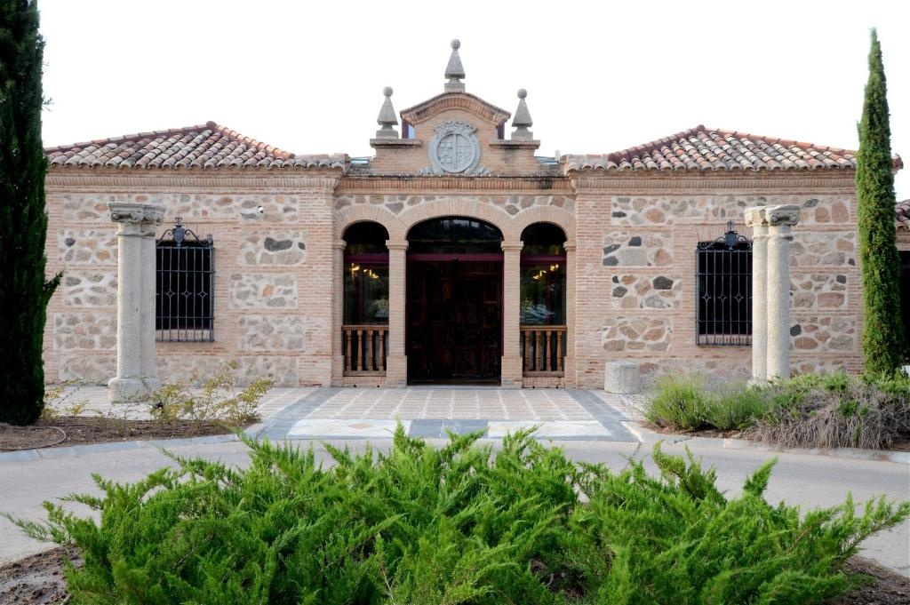 Hotel Cigarral El Bosque  Property Views  Entrance 14