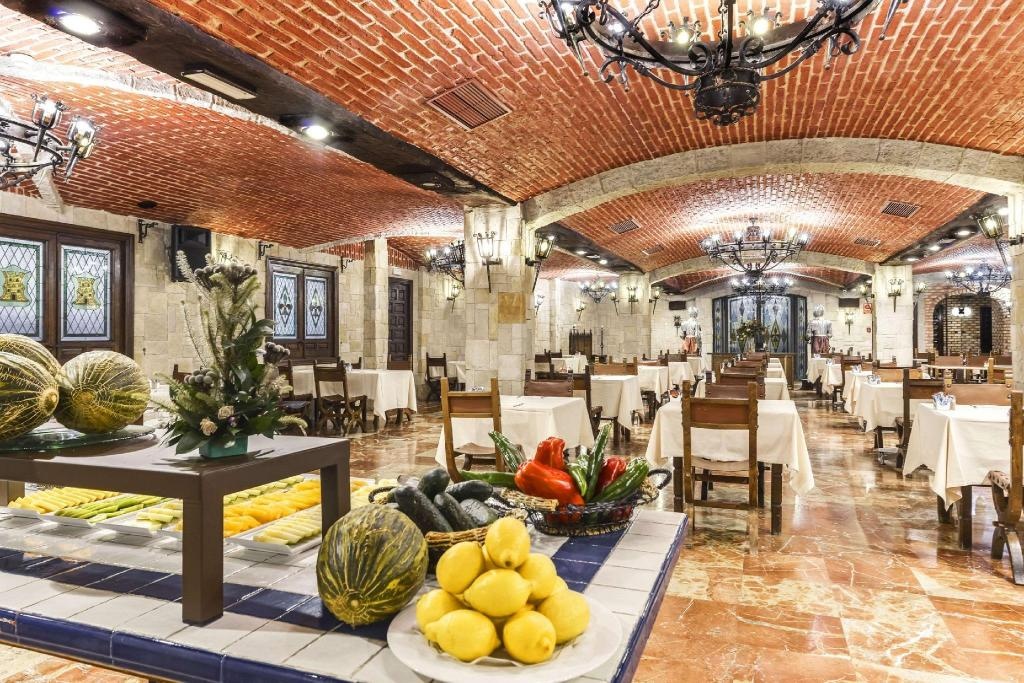 Sercotel Alfonso VI  Dining  Food And Beverages 1