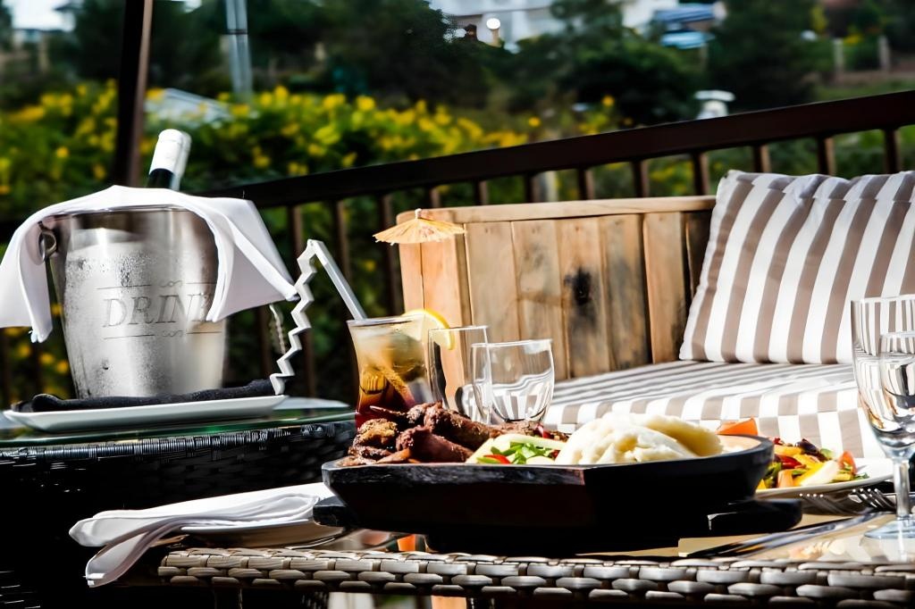 EMfuleni Lifestyle  Dining  Dining Image 1 1