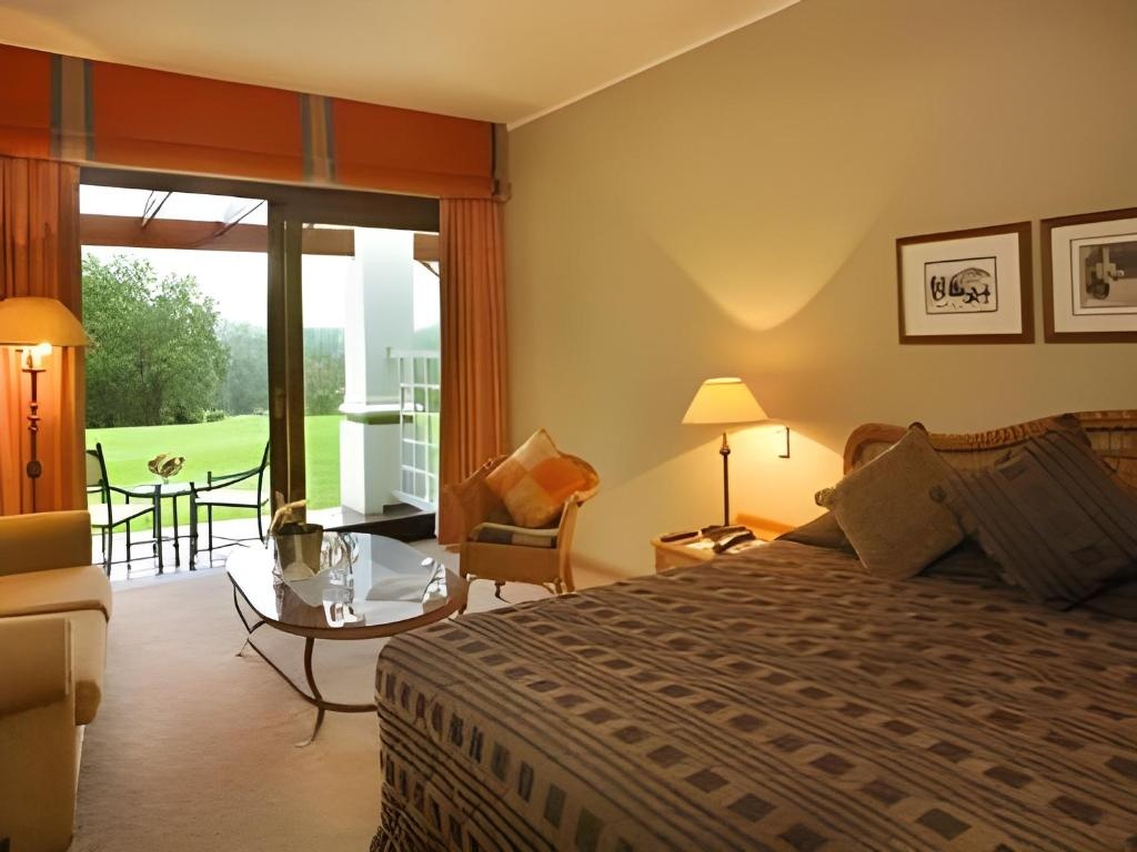 Royal Swazi Spa Hotel  Rooms  King Bed With Breakfast Bed 5