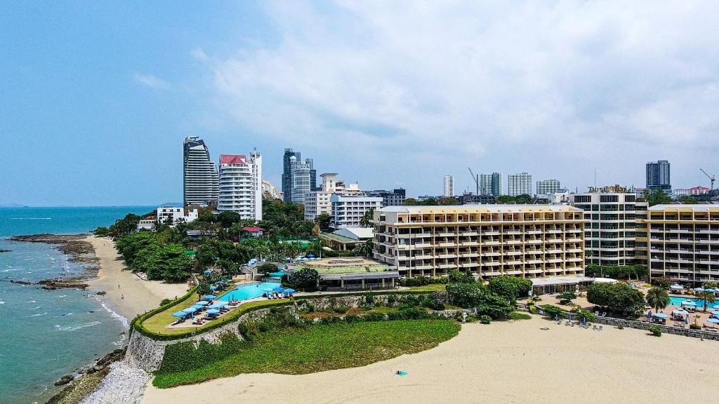 Dusit Thani PattayapropertyviewsExterior View9