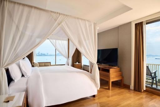 Dusit Thani PattayaroomsRoyal Suite Suite Room29