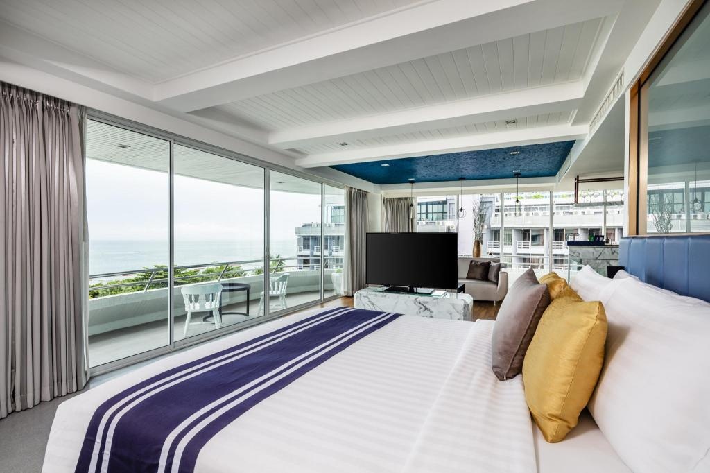 A One The Royal Cruise Hotel Pattayaroomsrooms Image 66
