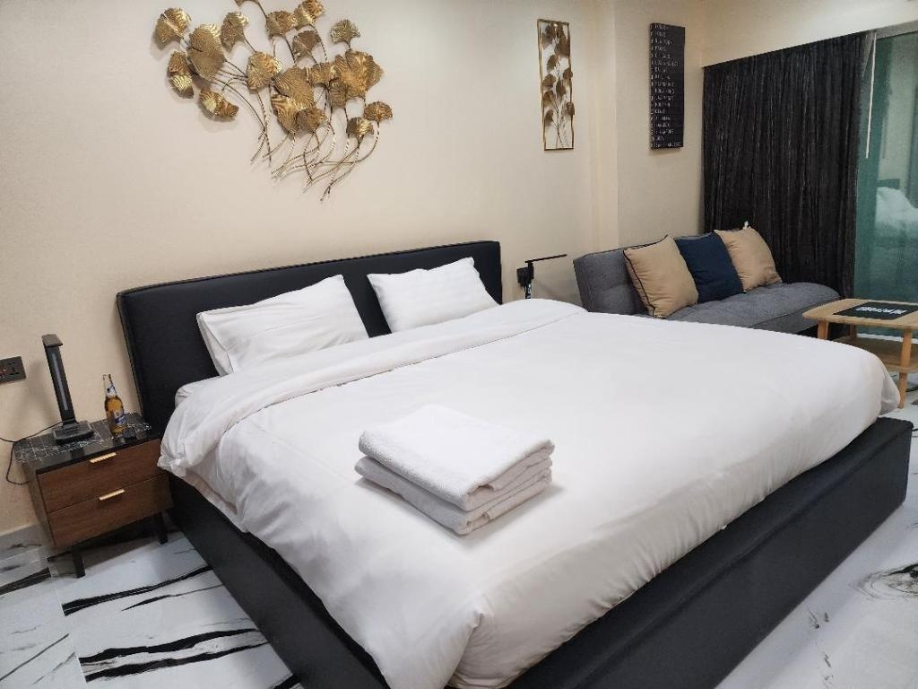 View Talay 6 MarkroomsDeluxe Sea View Apartment Interior View6