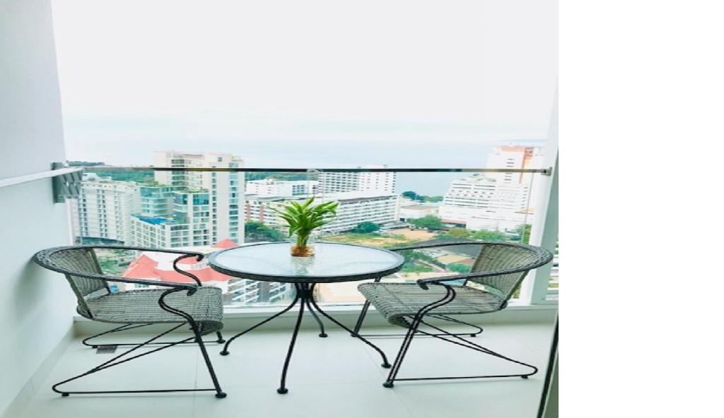 Sparkling Ocean Views King Bed Fast WIFI 200100facilitiesBalconyterrace5
