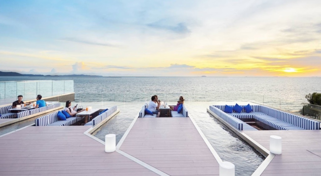 Luxurious 1 Bedroom In Veranda Residence JomtienfacilitiesSwimming Pool Outdoor2