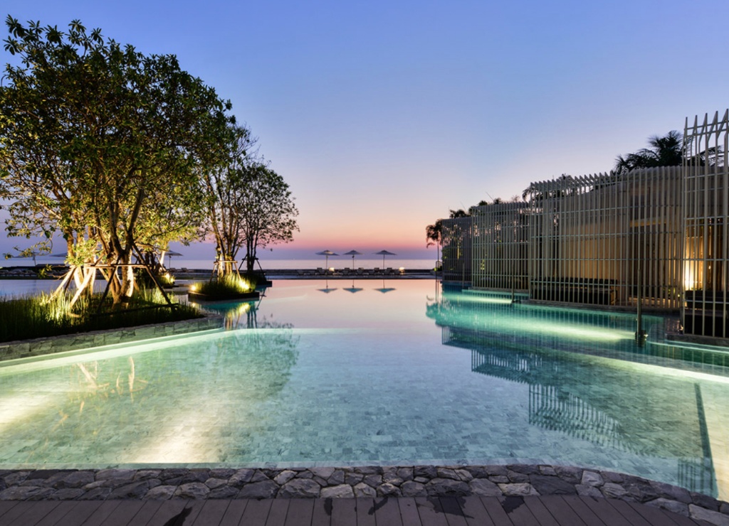 Luxurious 1 Bedroom In Veranda Residence JomtienfacilitiesSwimming Pool Outdoor4