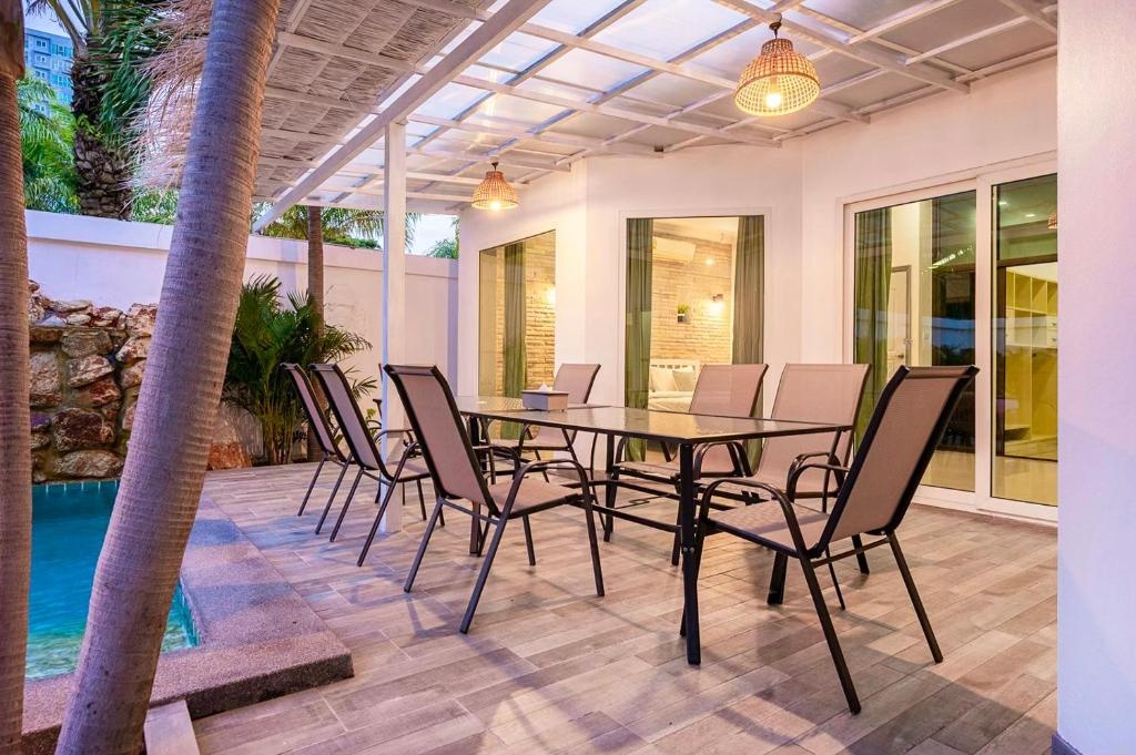Majestic Residence Pool Villa 4 Bedrooms Private Beachpropertyviewspropertyviews Image 55