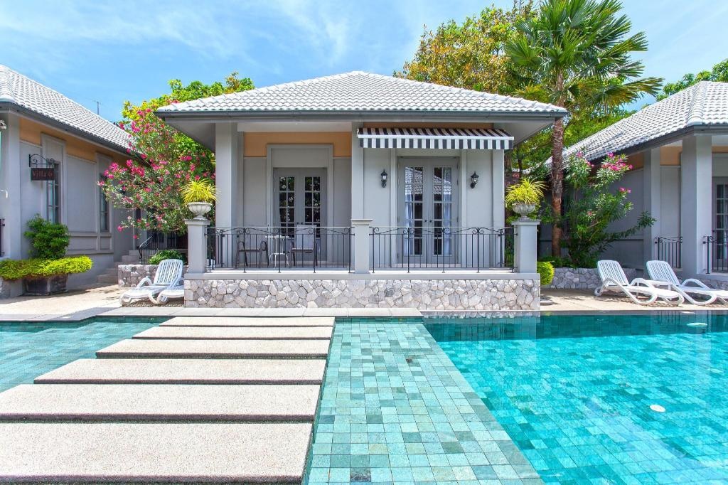 Pattaya Retreat Pool Villas 12 Bedroom Sleeps 24facilitiesSwimming Pool30