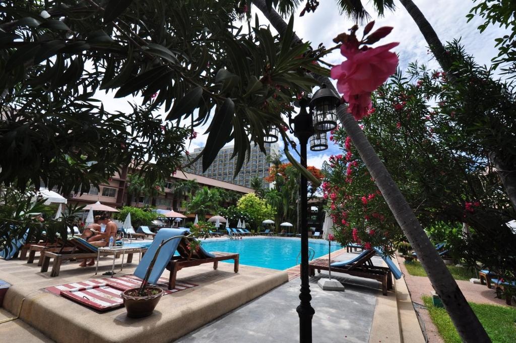 Basaya Beach Hotel ResortfacilitiesGarden26