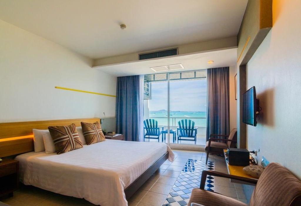 Baboona Beachfront Living Hotelroomsrooms Image 1616