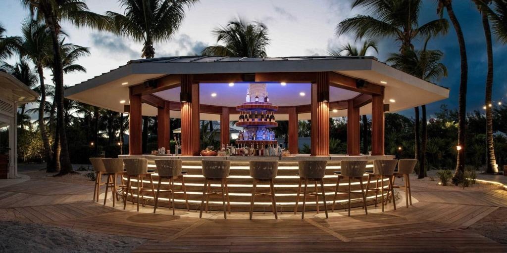 Blue Haven Resort All Inclusive  Facilities  Barlounge 14