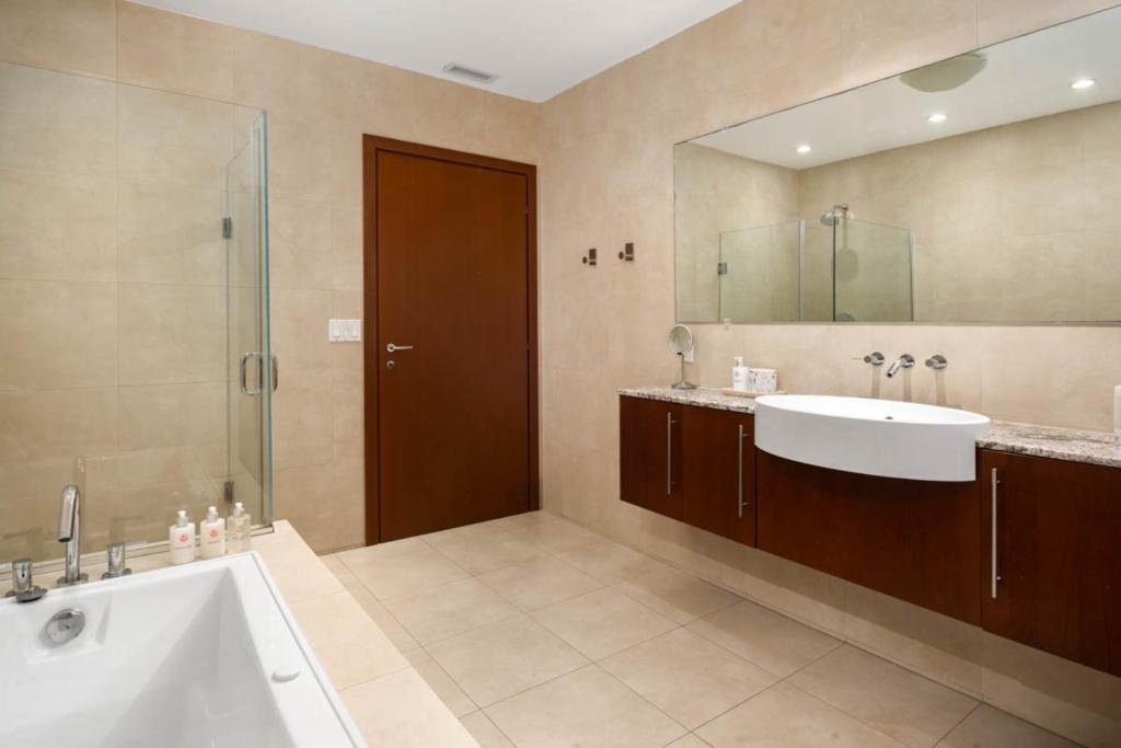 Blue Haven Resort All Inclusive  Facilities  Bathroom 28