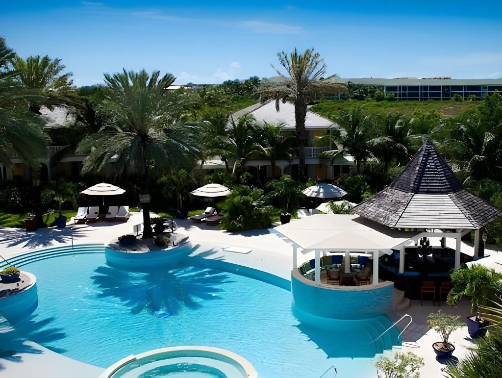 Point Grace  Facilities  Swimming Pool 10