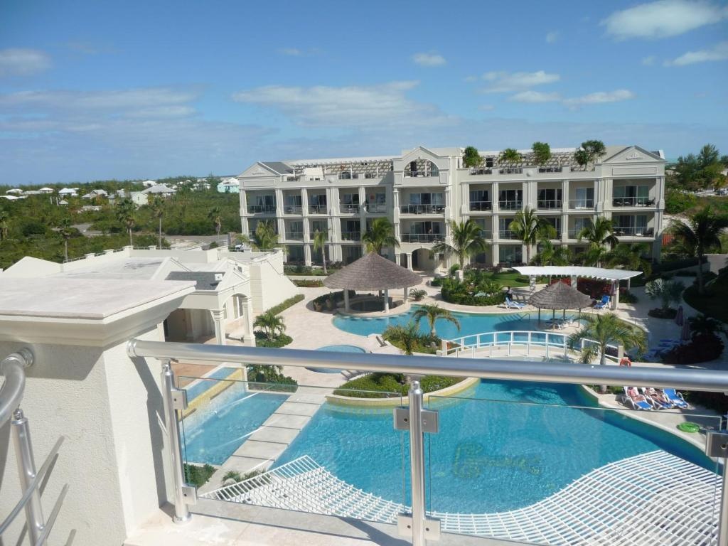 The Atrium Resort  Facilities  Swimming Pool 3