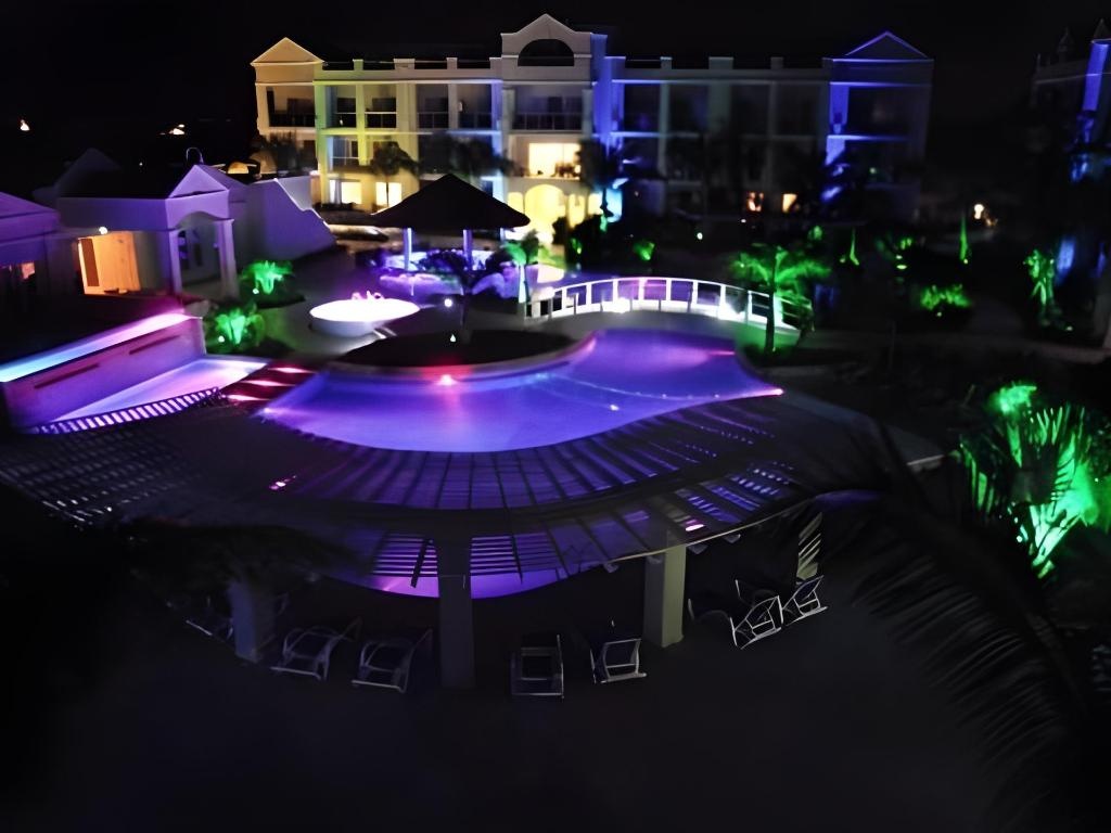 The Atrium Resort  Property Views  Exterior View 8