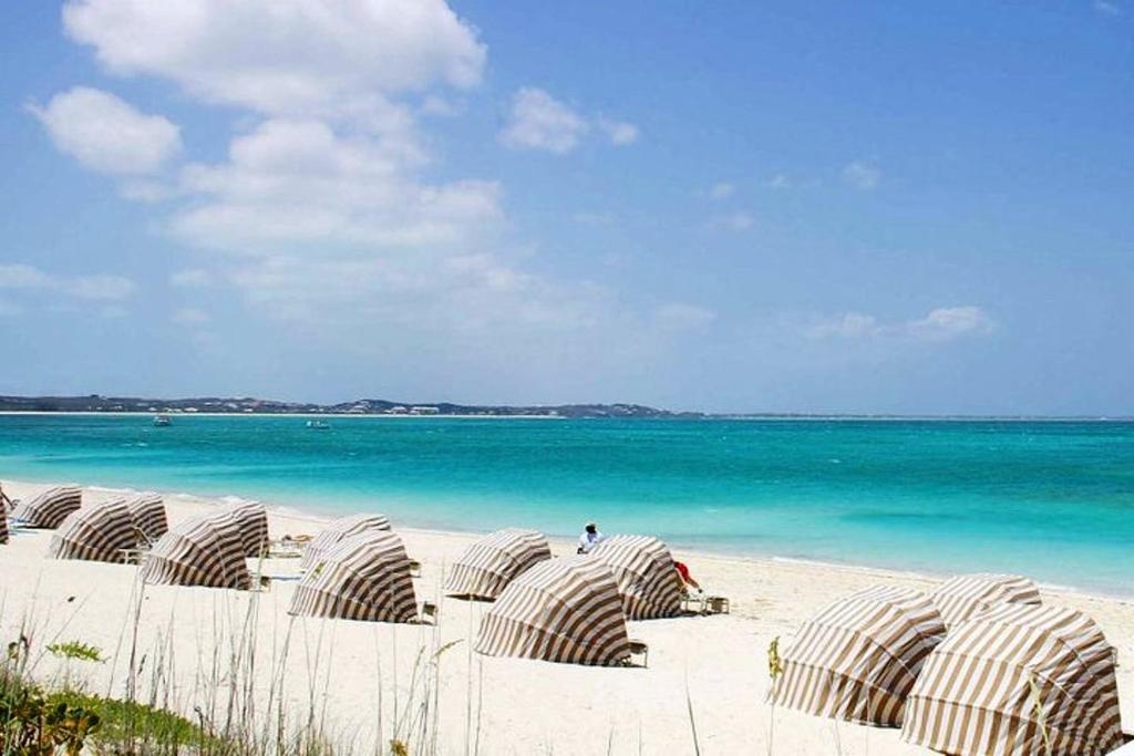 The Palms Turks And Caicos  Facilities  Beach 32