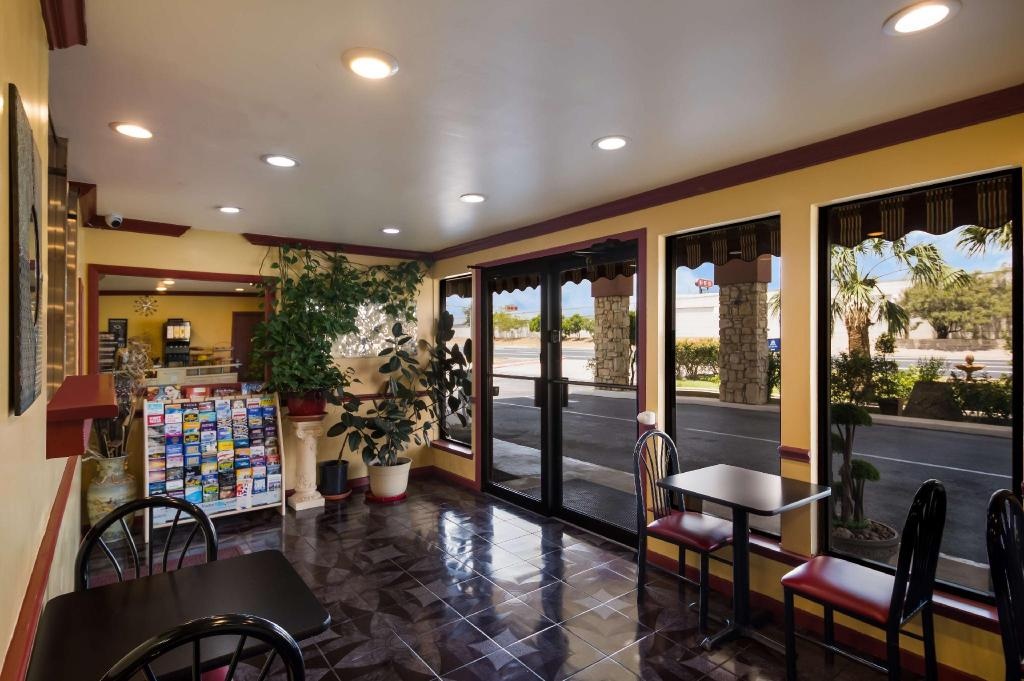 Americas Best Value Inn Buda Austin S  Property Views  Lobby 2