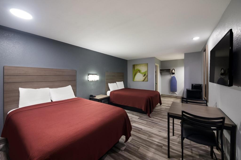 Americas Best Value Inn Buda Austin S  Rooms  2 Double Beds Standard Non Smoking Guestroom 2