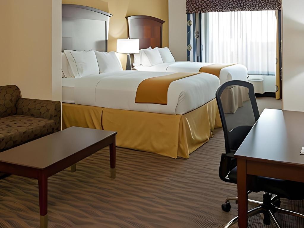 Holiday Inn Express Hotel Suites Austin South Buda By IHG  Rooms  Rooms Image 1 1