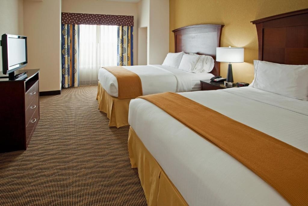 Holiday Inn Express Hotel Suites Austin South Buda By IHG  Rooms  Rooms Image 3 3