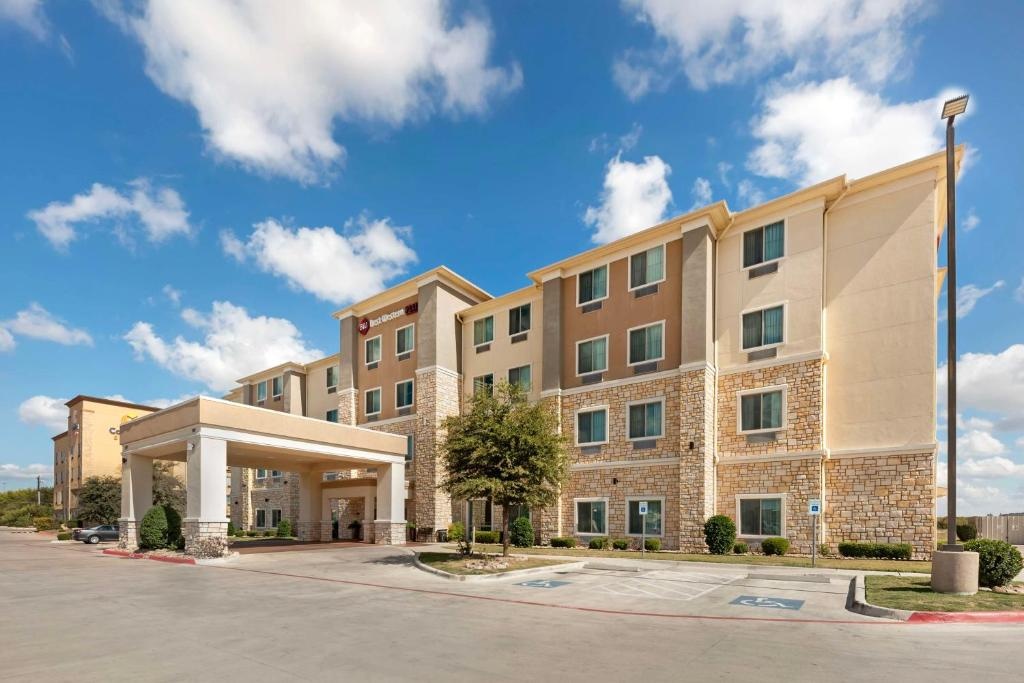 Best Western Plus Buda Austin Inn Suites  Property Views  Exterior View 1