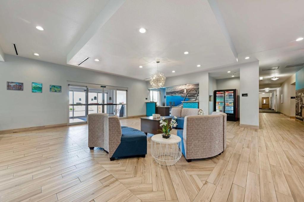 Best Western Plus Buda Austin Inn Suites  Property Views  Lobby 2