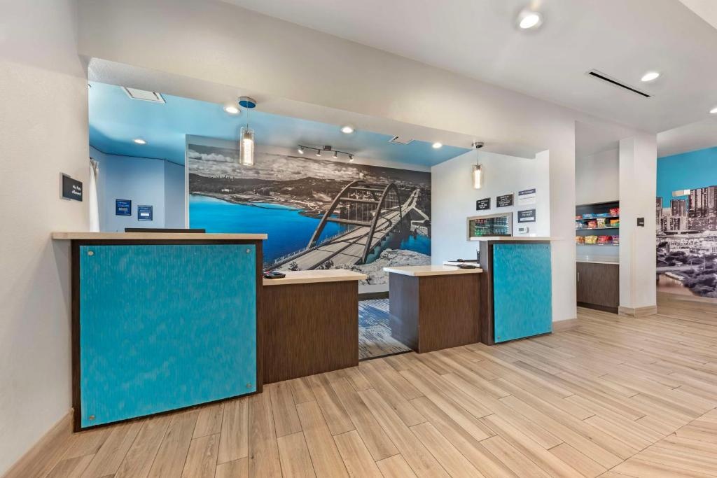 Best Western Plus Buda Austin Inn Suites  Property Views  Lobby 4
