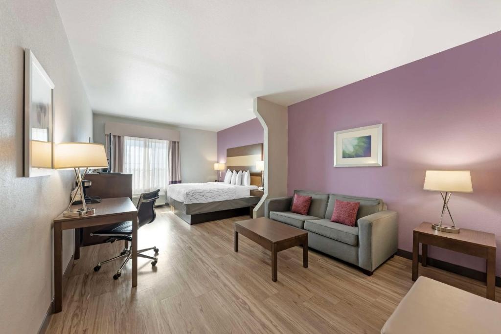 Best Western Plus Buda Austin Inn Suites  Rooms  Rooms Image 19 19