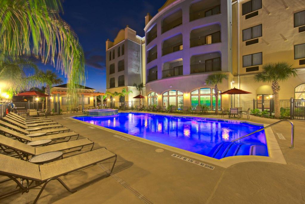 Swimming Pool Outdoor Courtyard Houma In Houma La