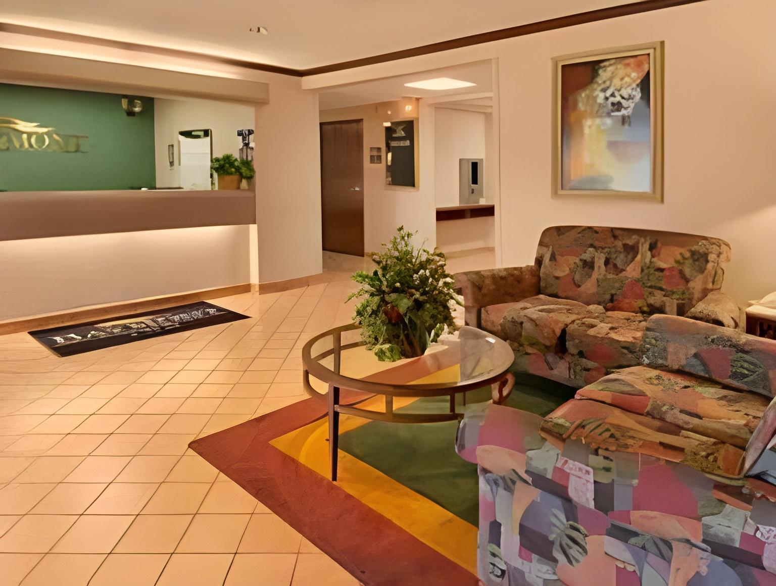 Interior View Baymont By Wyndham St Josephstevensville In Stevensville Mi