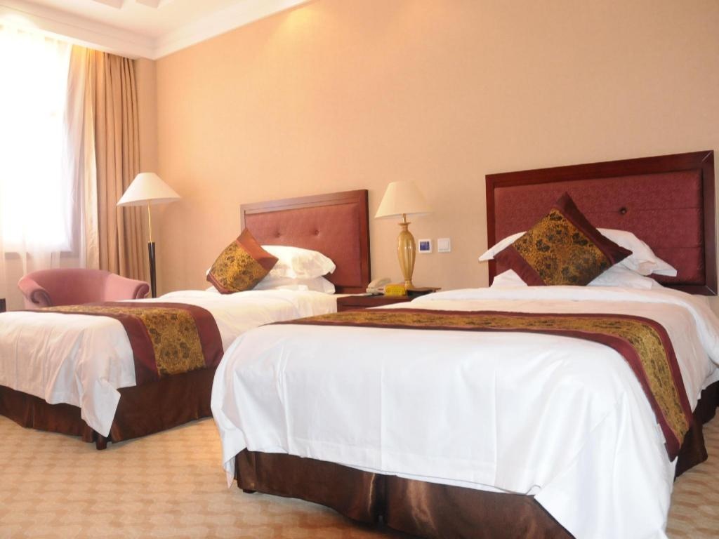 Sogecoa Golden Peacock Hotel  Rooms  Standard Twin Bed Room 6