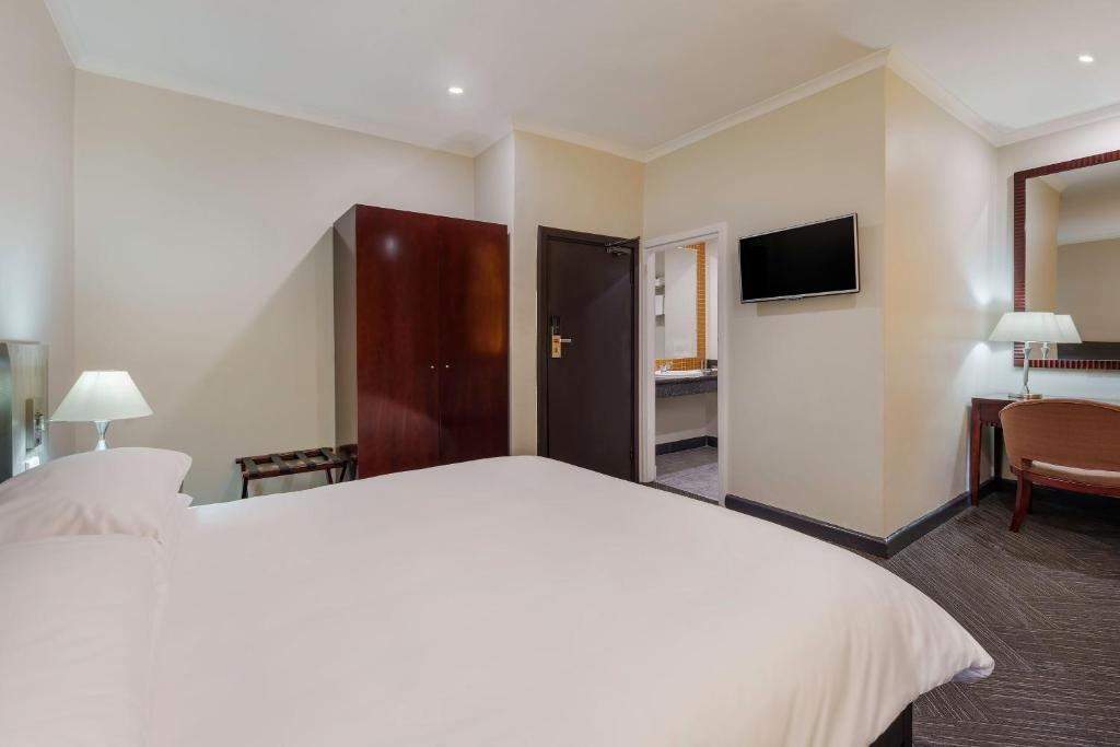 Protea Hotel Lusaka Cairo Road  Rooms  Rooms Image 8 8