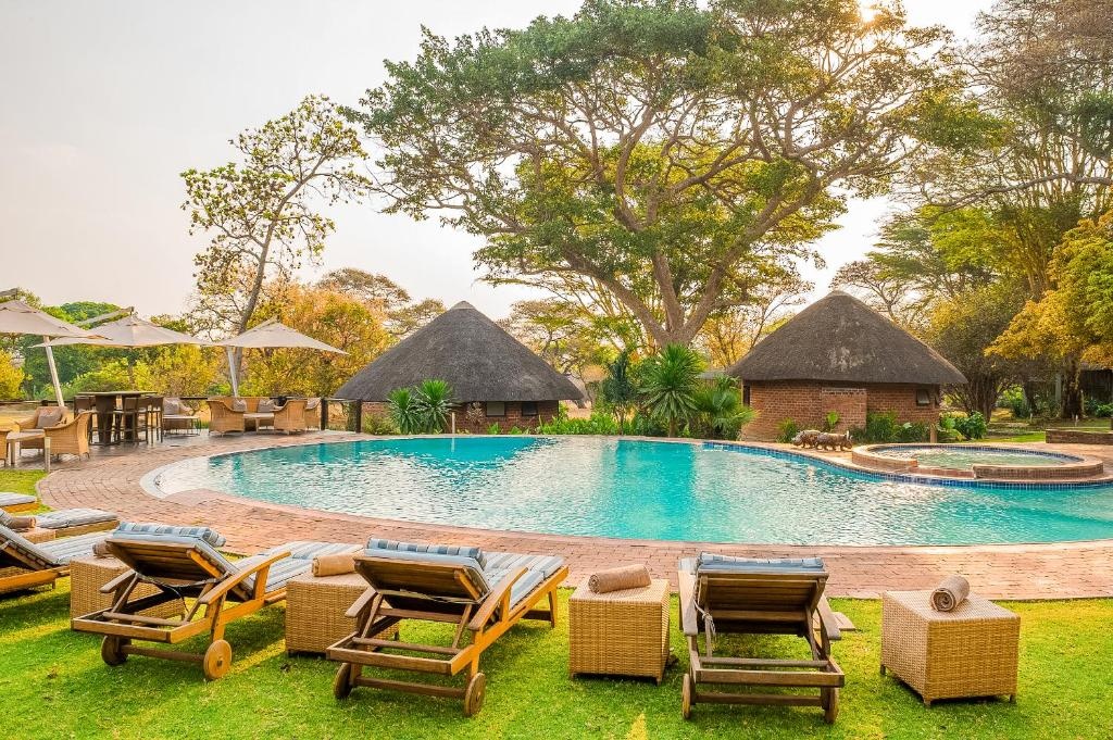Lilayi Lodge  Facilities  Swimming Pool 5